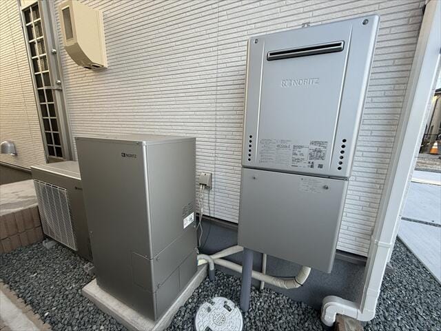 ハイブリッド給湯器がついていますので、光熱費の節約につながり