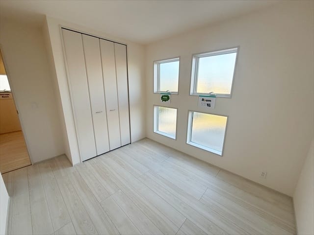 最後のお部屋は5.59帖の洋室です。