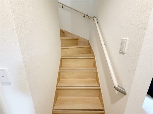 階段部分は手すりもついていますので、お子さんも安心してお使い頂けます。
