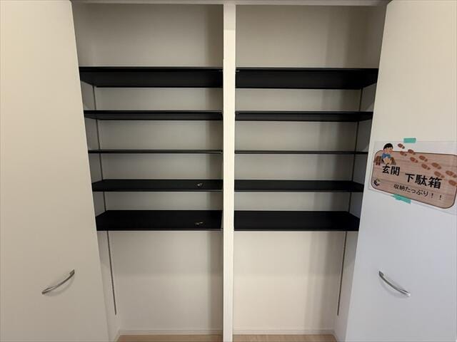 シューズボックスも大容量ですので、奥様のハイヒールやブーツも