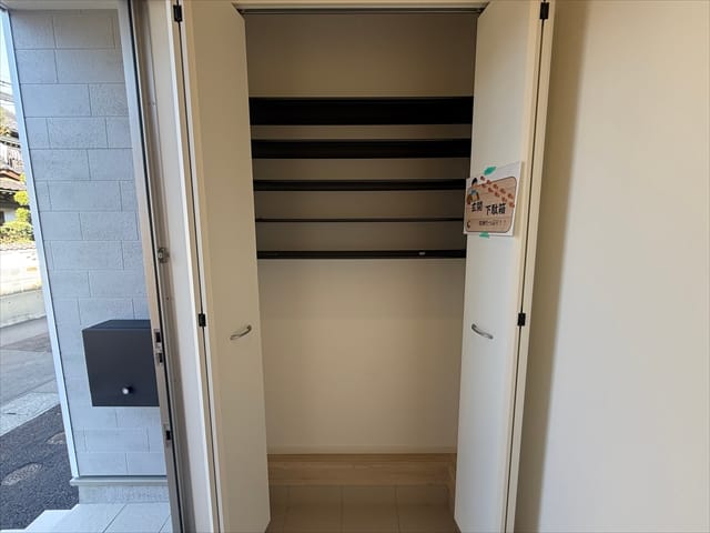 シューズボックスも大容量ですので、スニーカー集めが趣味の息子さんを叱らないであげてください。