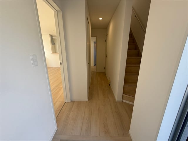 玄関は奥まで見渡せます。それだけで開放的ですね!