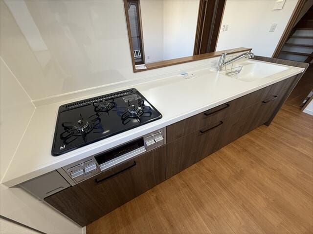 こちらのキッチンも新品に交換済みです。