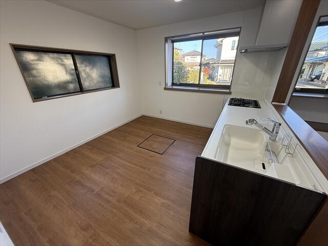 私個人的にはキッチンの背面の部分が広く出来ているのが嬉しいで