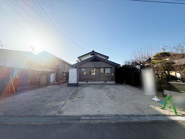 敷地面積や約98坪ございます。