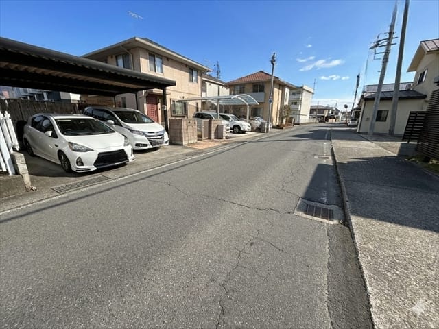 整った住宅街に立地。