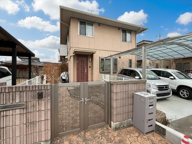 門扉付きで防犯面も安心。