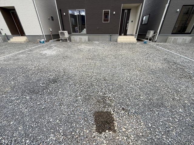駐車スペースは3台分ございます。