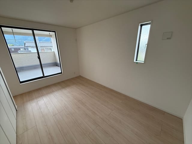 こちらが主寝室になるかなと思います。