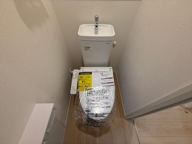 2階にもトイレがございます。夜のトイレも安心ですね。