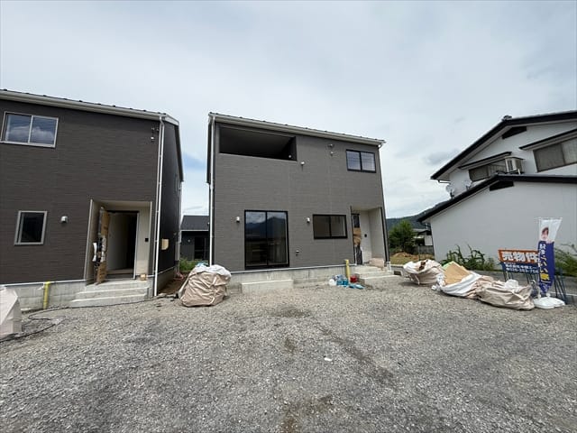 敷地も広く開放感のある物件ですね。