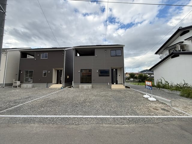 敷地も広く開放感のある物件ですね。