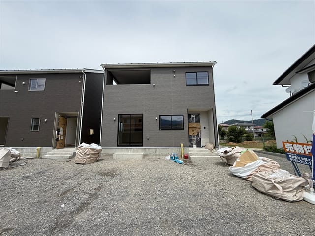 間取りは4LDKです。とても使いやすい間取りでございます。