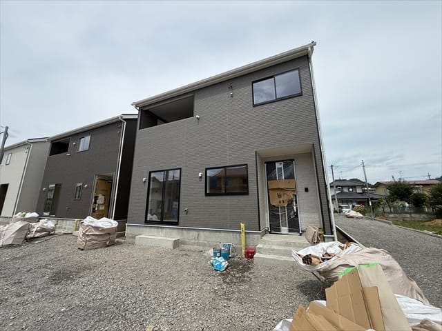 建物はだいぶ完成してまいりました。現在中の工事中です。