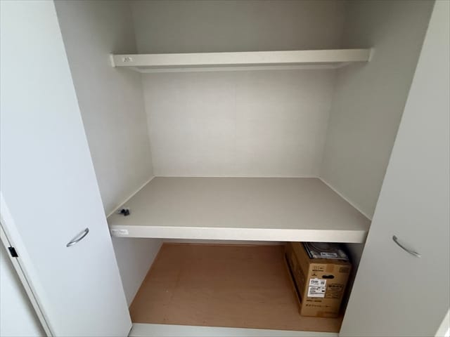 収納スペースもございますので、お客様用の布団などをしまっておけばお泊り会も出来ますね。