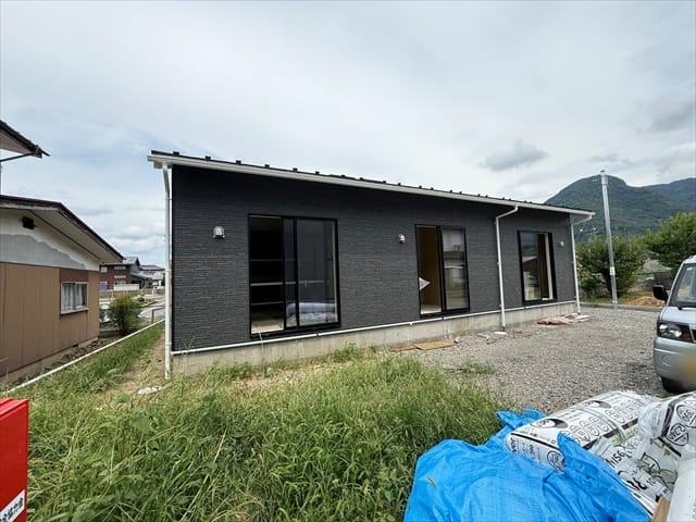 建物建設中の段階で販売をしておりますので、完成前に成約となってしまうことが多いです。ご検討の際はお早めにお願い致します!