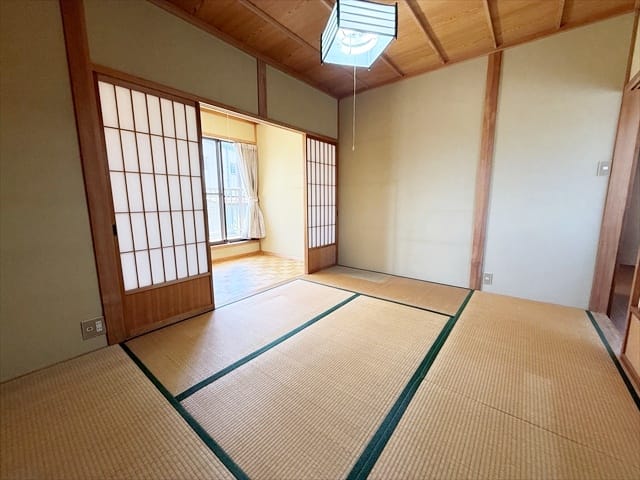 子供部屋が和室というのもいいのではないでしょうか。布団を敷いて寝れば寝相が悪いお子さんも安心です。