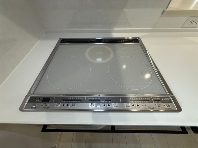 キッチンはIH仕様になっておりますので、お掃除がラクラクですね。