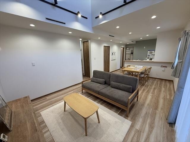 LDKは18帖の広さがございます。