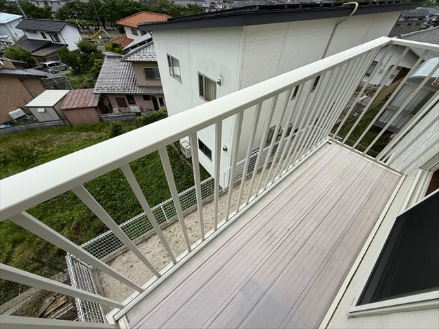 バルコニーは物干しスペースとしても活用でき、ご家族の洗濯物などを干すのにも重宝します。