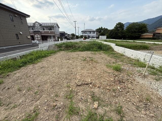 しなの鉄道戸倉駅まで徒歩24分の場所でございます。