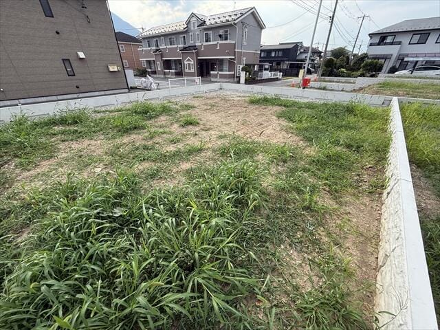 現在建物建設中ですが、近隣で既に完成した建物を使って内覧も可