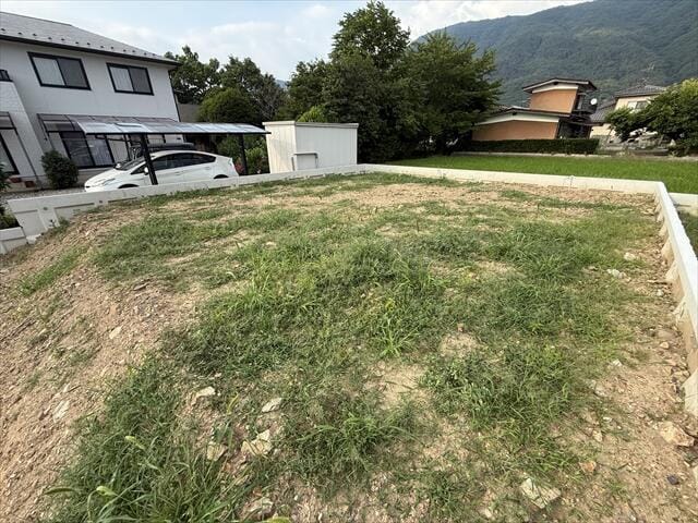 現在建物建設中ですが、近隣で既に完成した建物を使って内覧も可