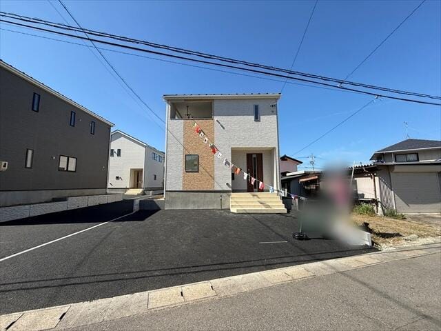 東条小学校まで徒歩15分、松代中学校まで徒歩20分です。