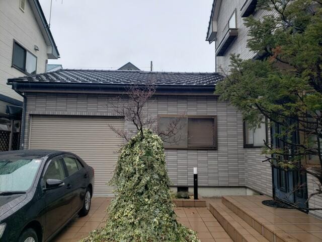 外観・駐車部分