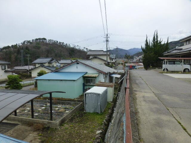北公道からの高低差は結構あります・・