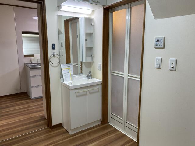 2カ所から出入できます(キッチン、玄関ホール)。洗濯機設置用
