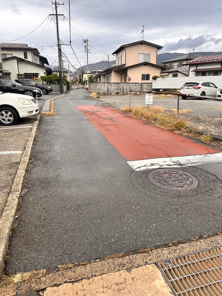 東側大通りからの入り口