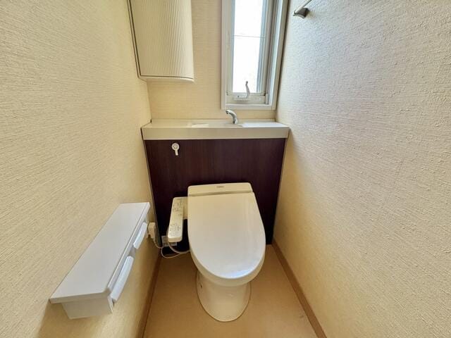 2階にもトイレがあるので便利です。