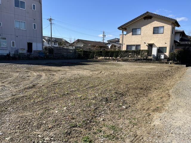 北東より撮影(敷地内)