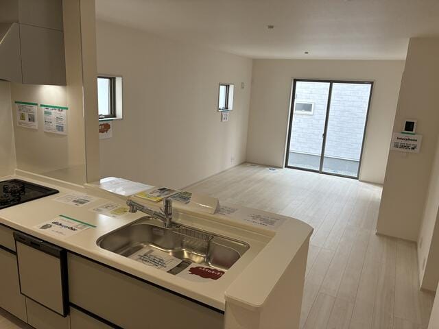 カウンターキッチンなので、配膳や片づけもカウンター越しにでき