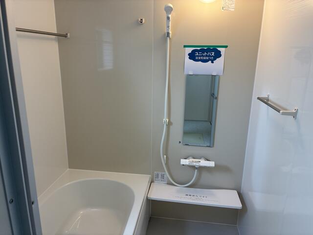 浴室は標準的な1坪タイプ。浴室空調は暖房・換気・乾燥・タイマ