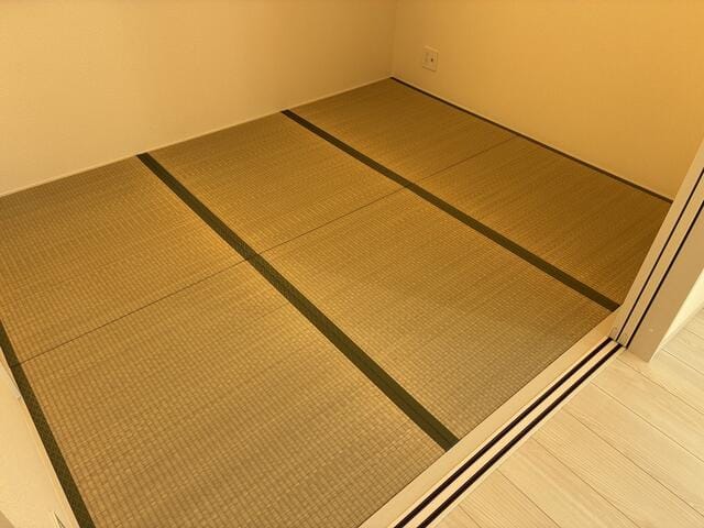 コンパクトな和室ですが、お子様のお昼寝場所や遊び場などに、柔