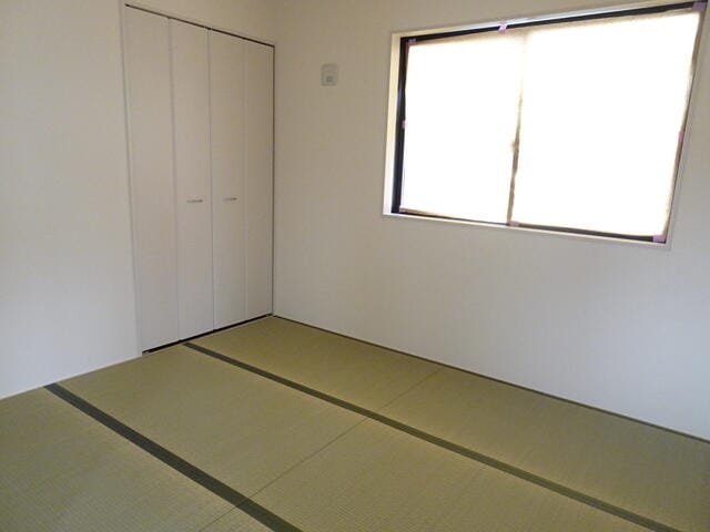 ビング続き間の和室広さは5.25帖、1階にリビング以外に1部