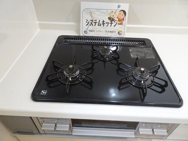 コンロは3口タイプ。工程もスムーズにはかどります。