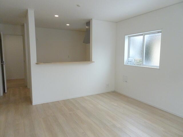 キッチンは人気の対面式、キッチンにいるご家族様と会話を楽しめ