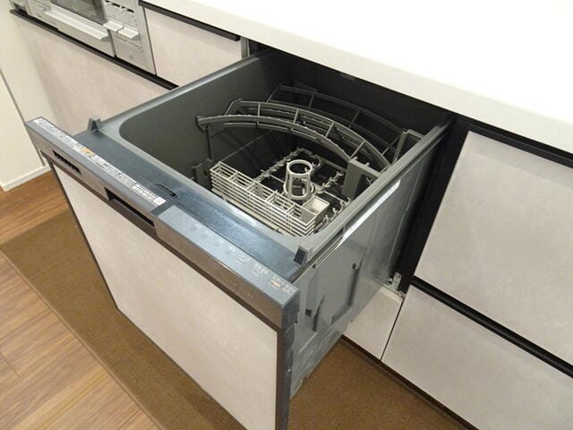 本物件は食洗器付♪家事の時短に心強い♪