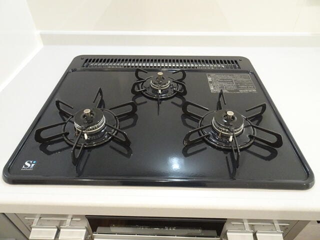 本物件は嬉しい都市ガス。しかも電気とガスでお湯を作るハイブリ