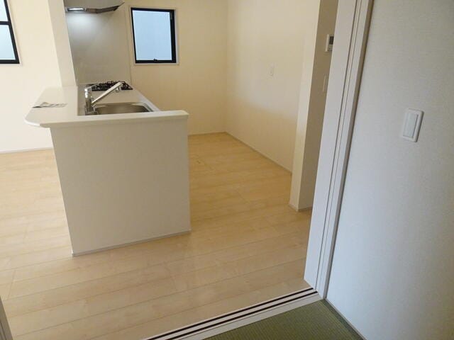 引き戸を閉めれば和室の空間を隠す事ができます。