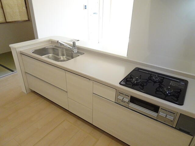 カウンター越しに配膳や片づけができてとってもスムーズ