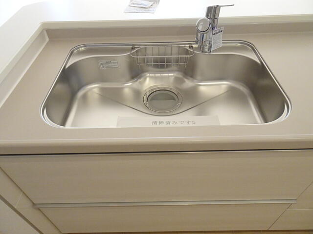 シンク内はステンレス製。耐久性もあり、扱いやすいです。