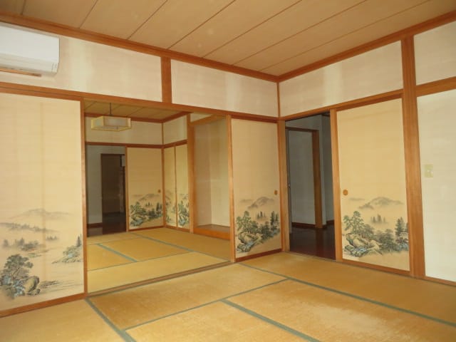 和室(中央側8帖)