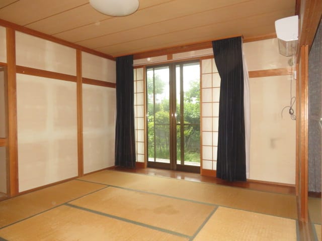 和室(中央側8帖)