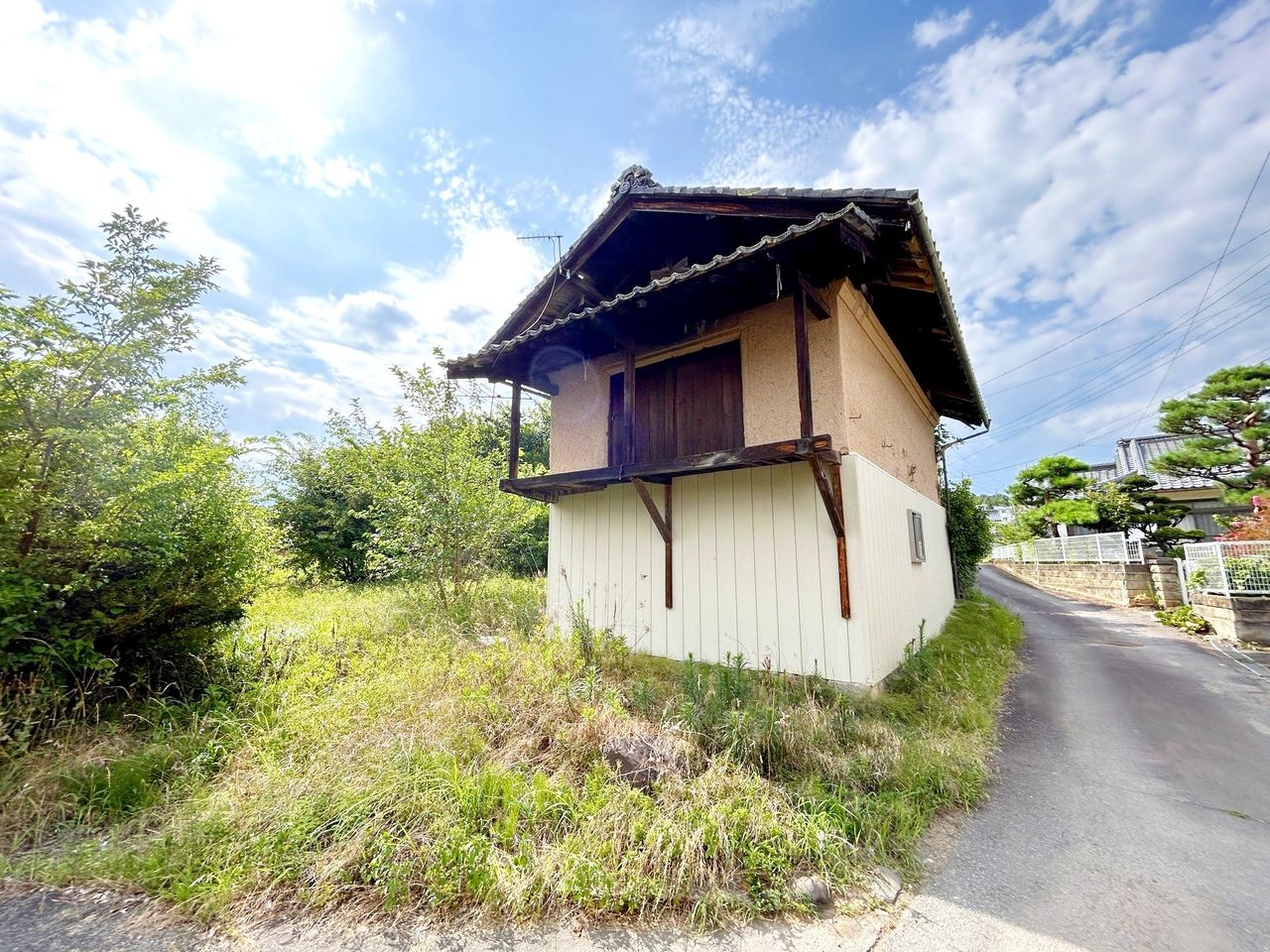 土蔵は解体予定です。