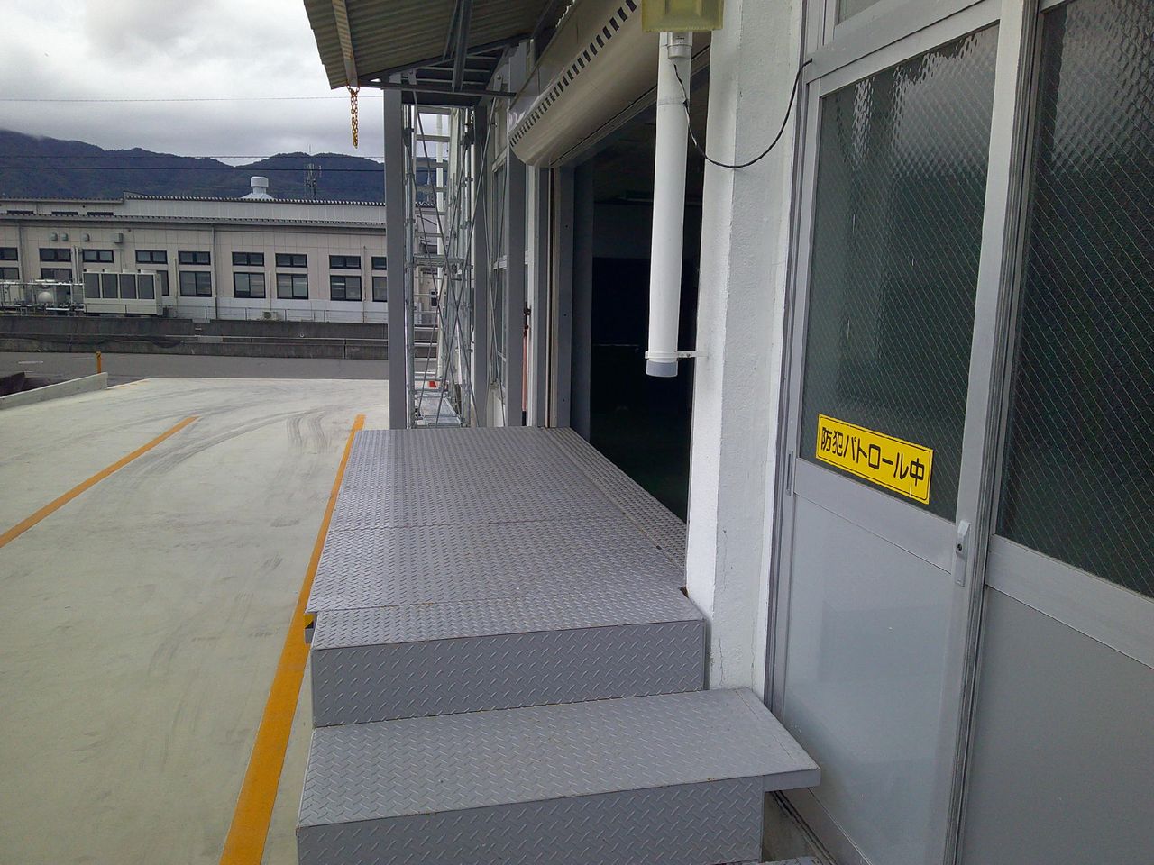 1階 資材搬入口