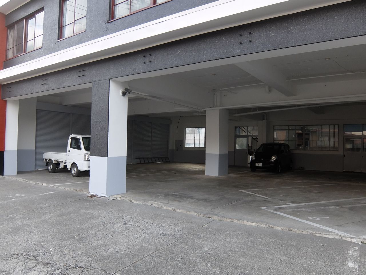 1階駐車場